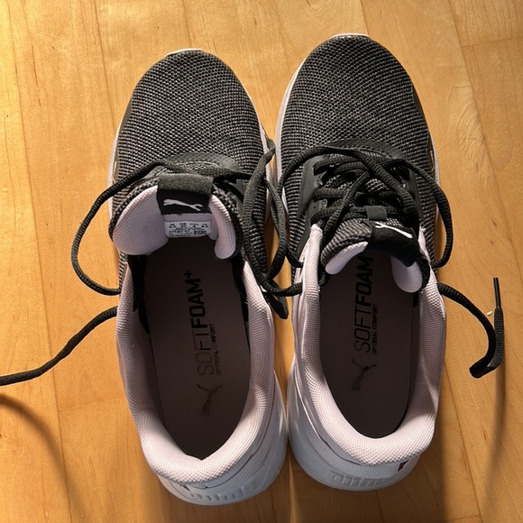 Puma Runners - Picture 6 of 6